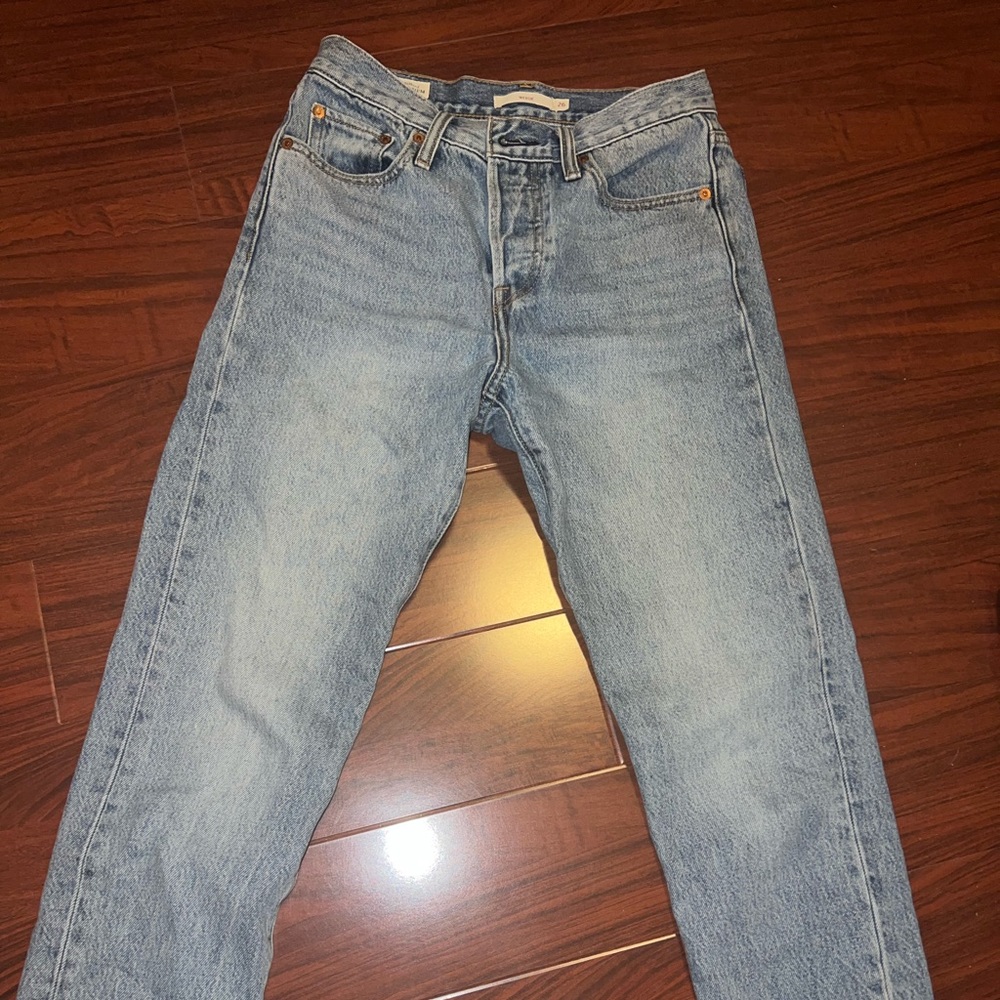 levi’s wedgie straight jeans with raw hem